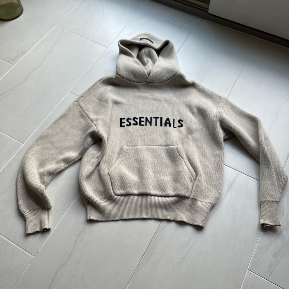 Essentials Light cream / Knit Sweater